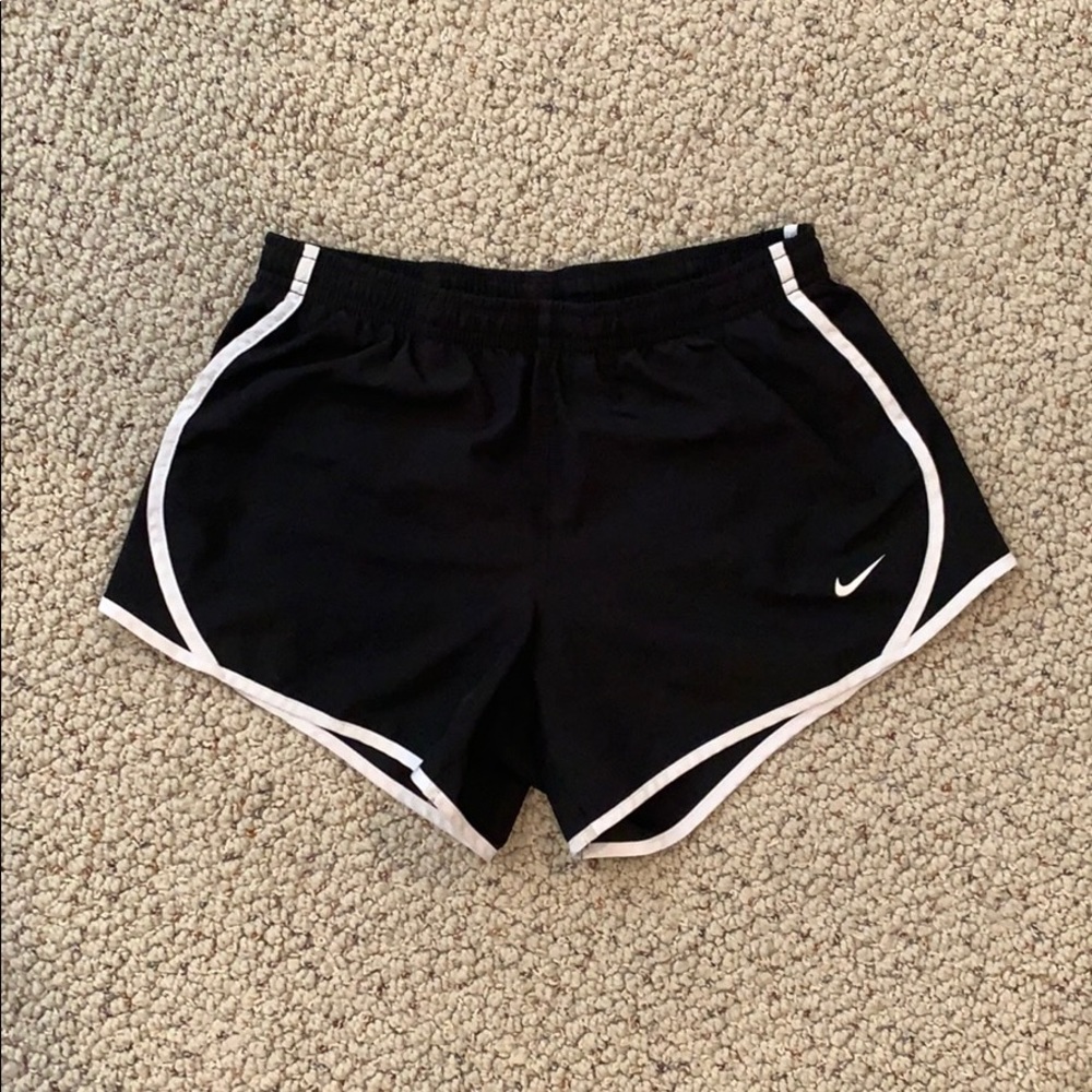 nike girls 10/12 black nike shorts